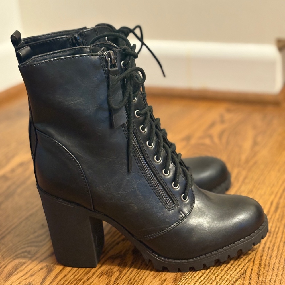 SODA Black Heeled Combat Boots – Size 8.5